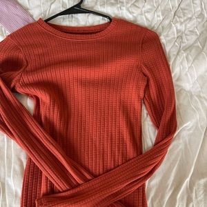 Long sleeve detailed top